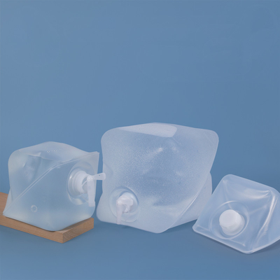 kaufen Benutzerdefinierte Größe akzeptiert 20L Außenklappbarer Jerry Can Wasserbehälter mit Plastikhahn Online-Herstellung